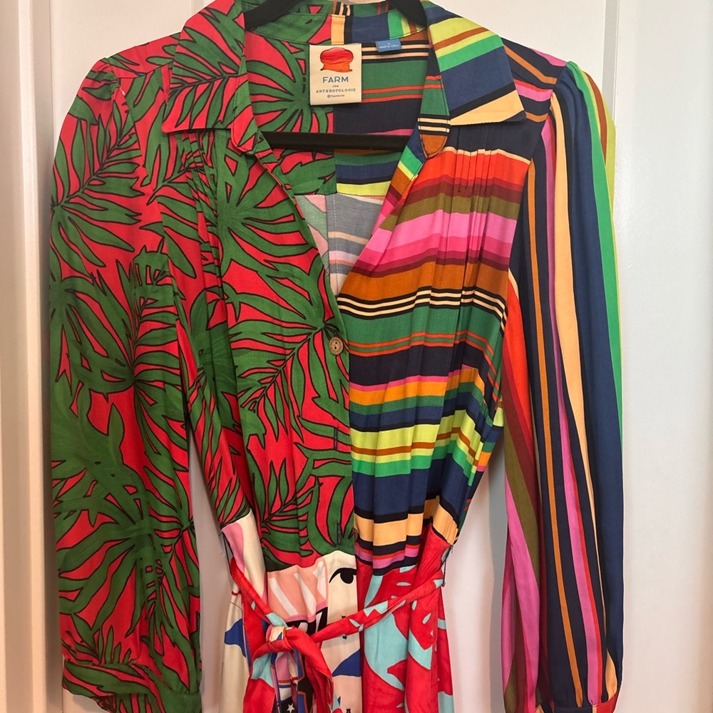 FARM Rio Vibrant Multicolor Patterned Garment - Picture 3 of 3